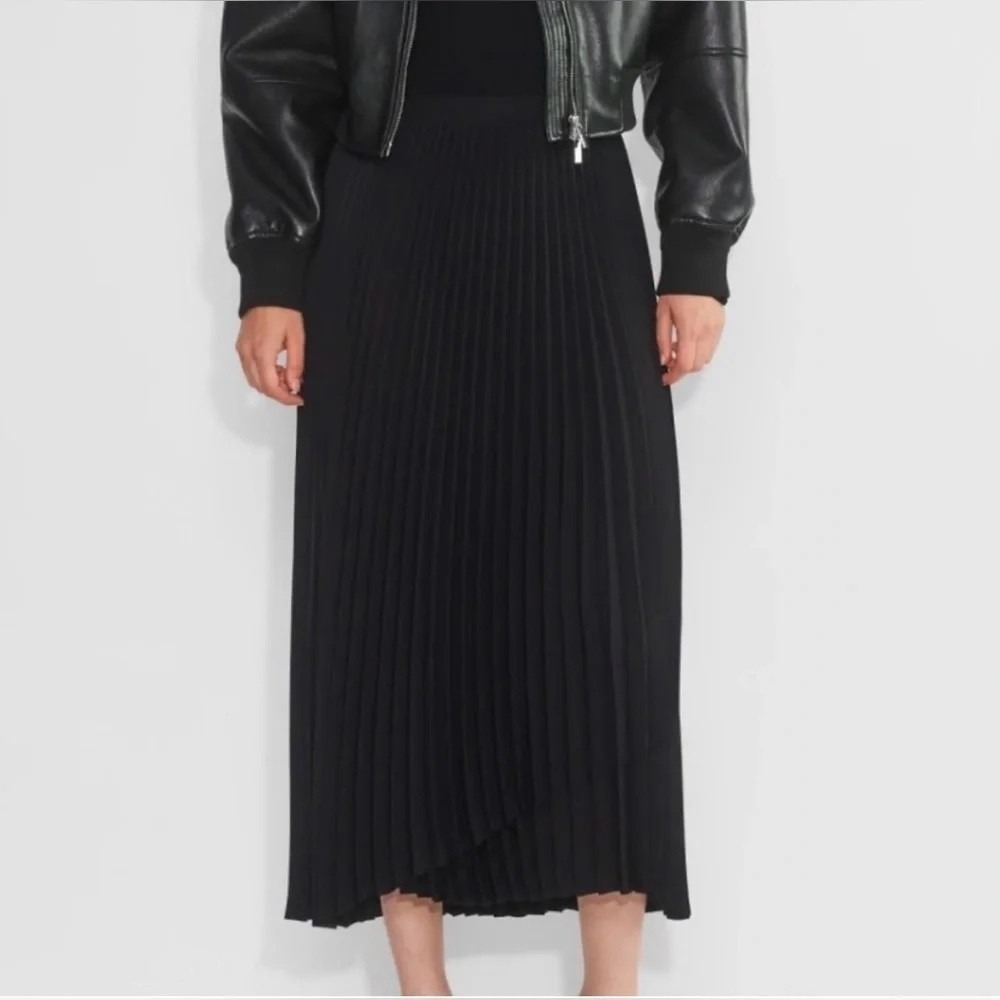 NWT Babaton Aritzia Ladder Pleated Midi Skirt Black Noir Asymmetric Wrap XS
